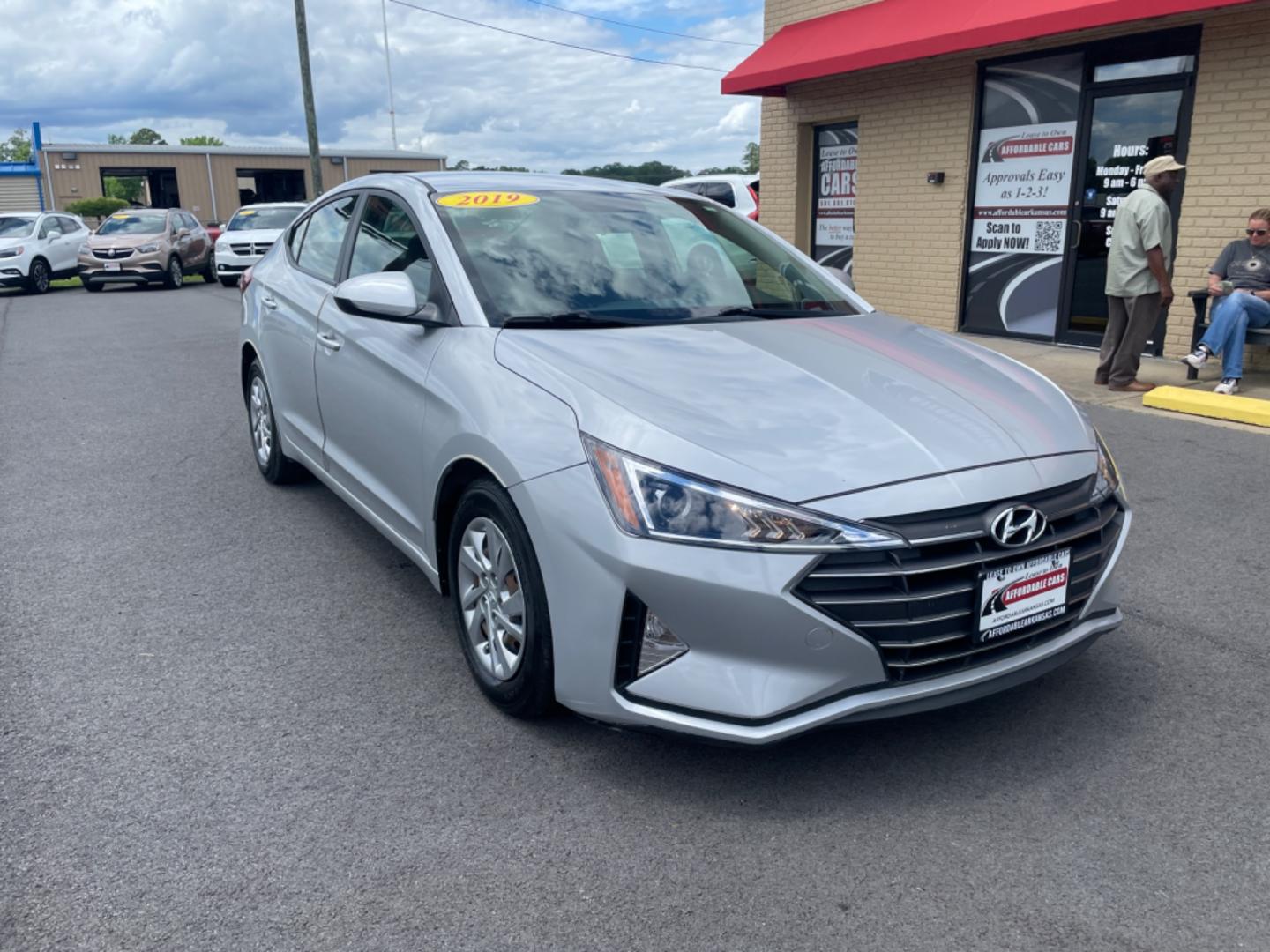 2019 Silver Hyundai Elantra (KMHD74LF9KU) with an 4-Cyl, 2.0 Liter engine, Automatic, 6-Spd w/Shiftronic transmission, located at 8008 Warden Rd, Sherwood, AR, 72120, (501) 801-6100, 34.830078, -92.186684 - Photo#1